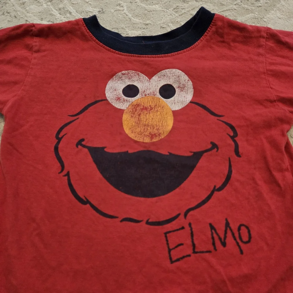 Sesame Street 2011 Red Elmo T-Shirt